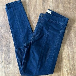 GAP true skinny blue jeans